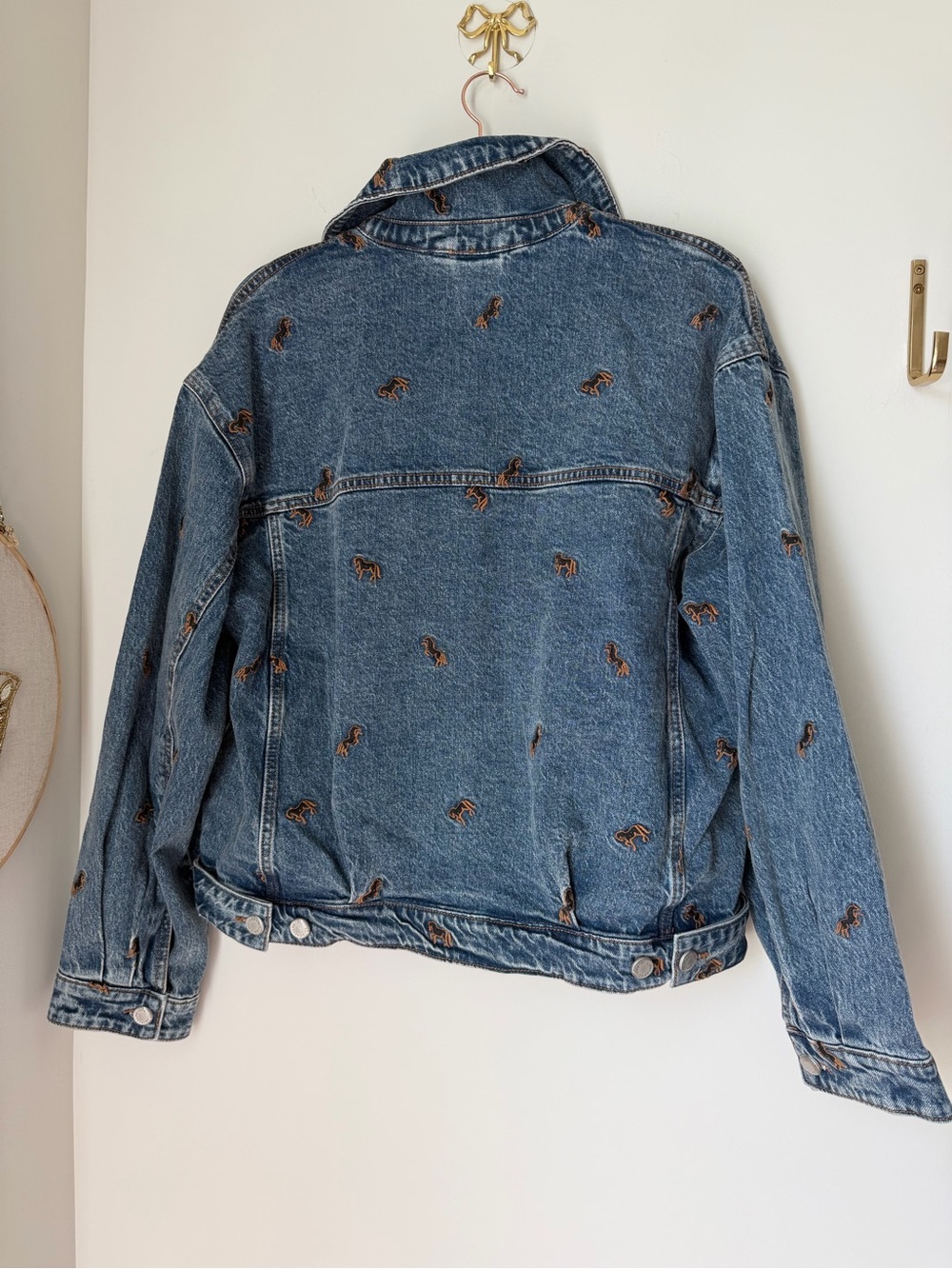 Avec Les Filles horse embroidered cotton denim Jean jacket - Picture 6 of 6